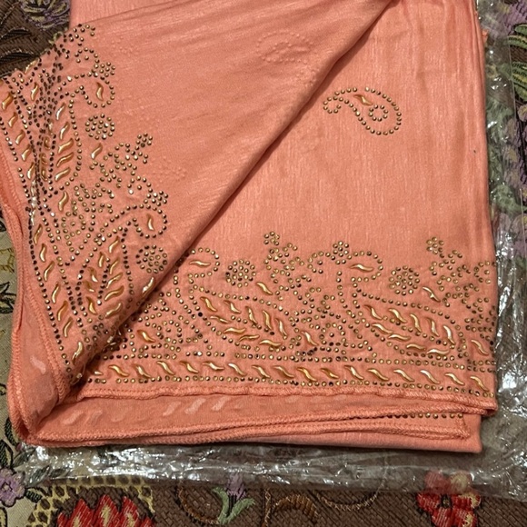Hijab with Design Peach color made in Dubai UAE - Picture 8 of 8